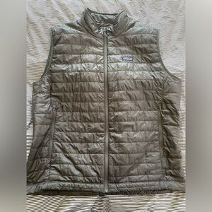 Mens XXL Forge Grey Patagonia Nano Puff Vest. Like new.